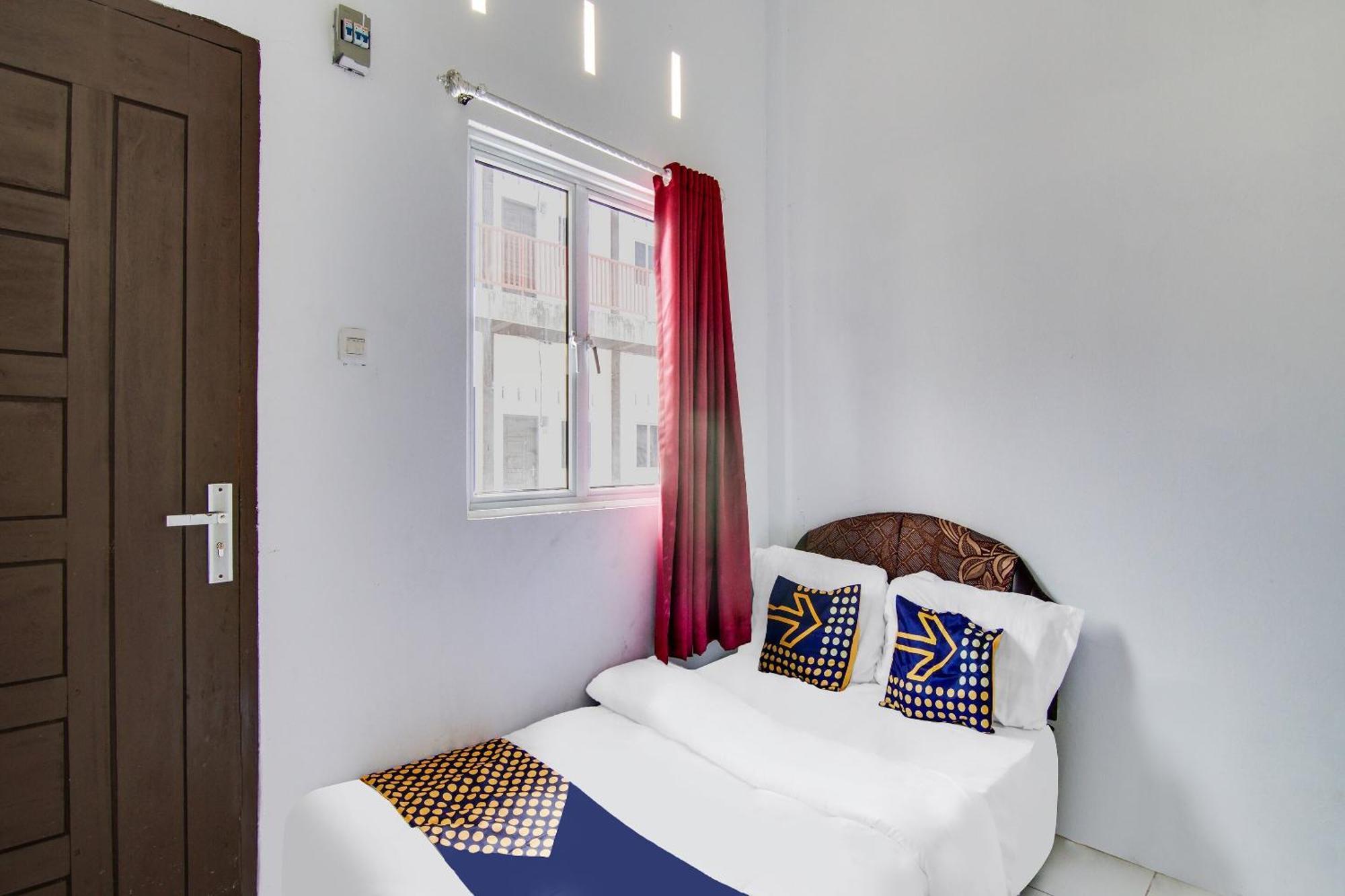 Spot On 91858 Raja Homestay Syariah Pakanbaru Exteriör bild